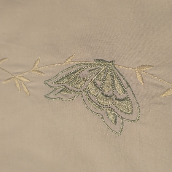 Gracious Home Luxury Farfalle Green Twin Duvet, Retail Price $395.00US - Picture 3 of 10